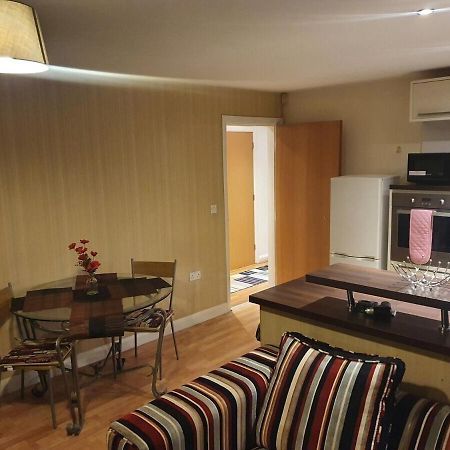 Two Bedroom Apartment, Free Parking, Close To Uclan And Free Wifi بريستون المظهر الخارجي الصورة