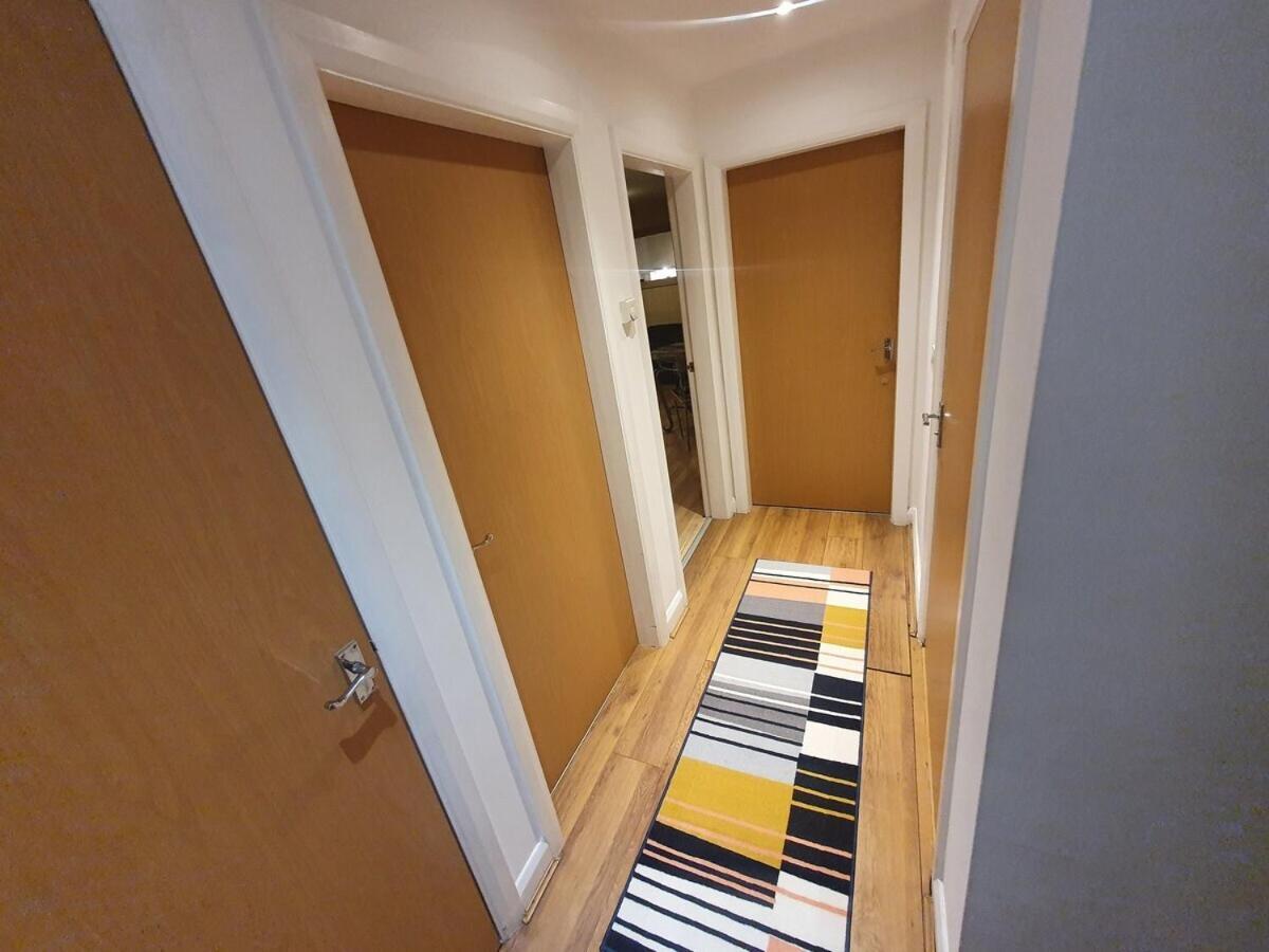 Two Bedroom Apartment, Free Parking, Close To Uclan And Free Wifi بريستون المظهر الخارجي الصورة