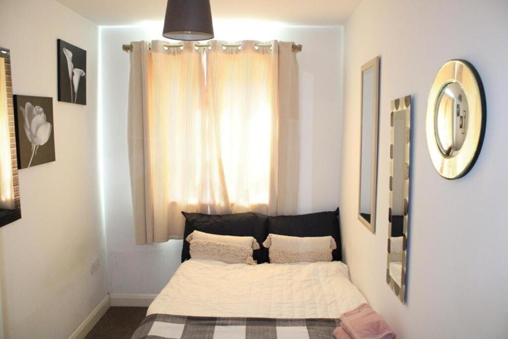 Two Bedroom Apartment, Free Parking, Close To Uclan And Free Wifi بريستون المظهر الخارجي الصورة