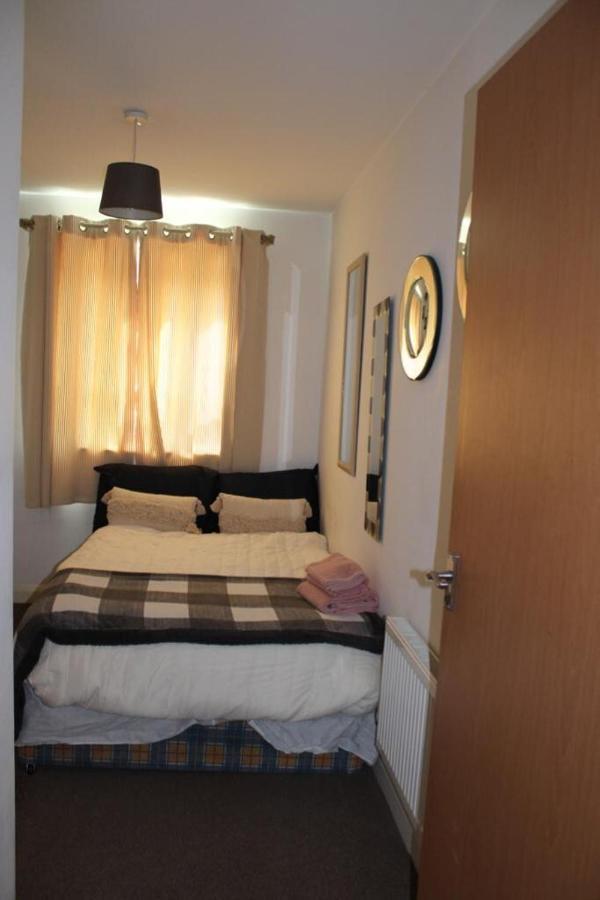 Two Bedroom Apartment, Free Parking, Close To Uclan And Free Wifi بريستون المظهر الخارجي الصورة