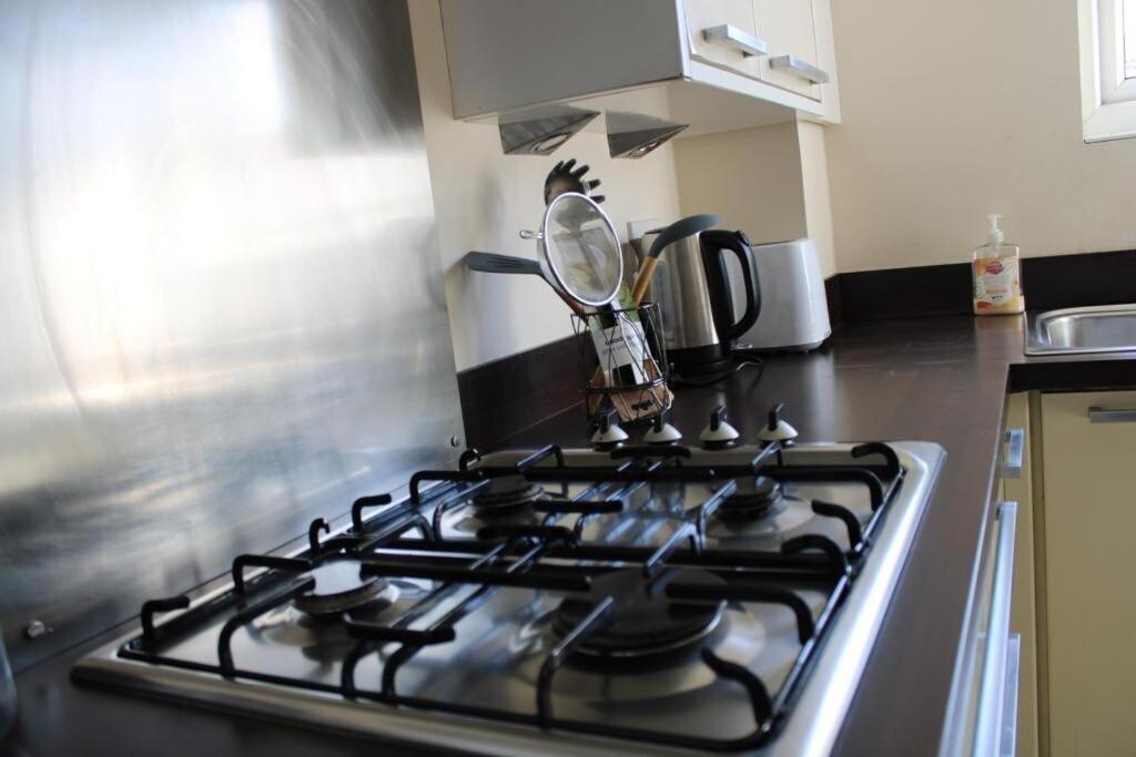 Two Bedroom Apartment, Free Parking, Close To Uclan And Free Wifi بريستون المظهر الخارجي الصورة